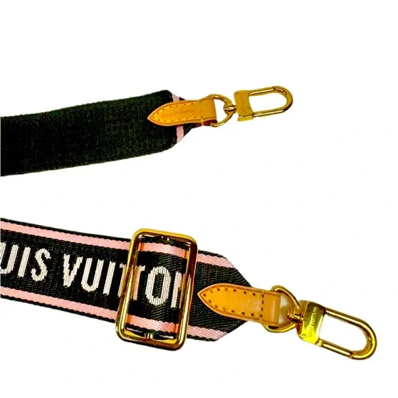 Pre-Loved Louis Vuitton Nylon Bandoulière Strap in Limited Edition Kaki & Rose😍 - Picture 5 of 14